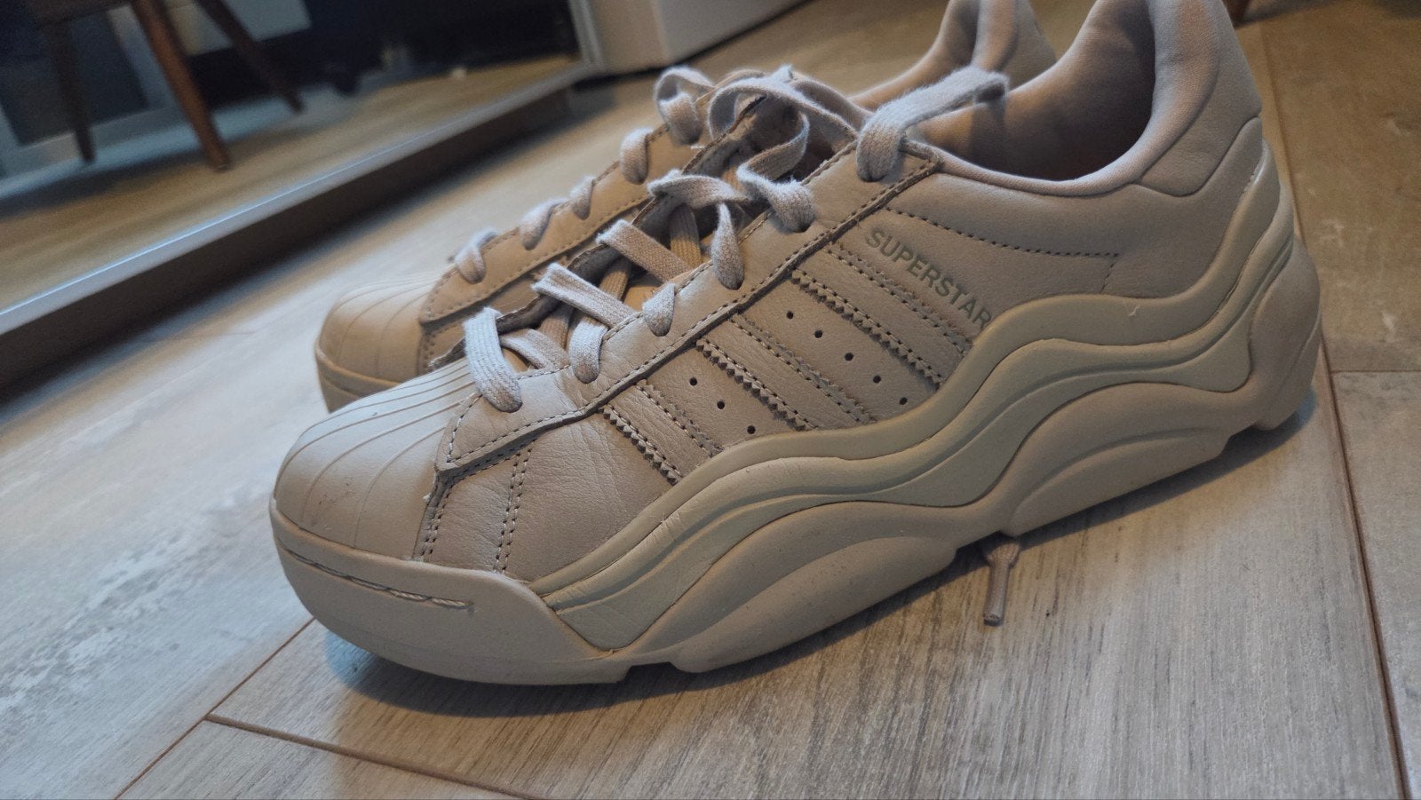 Adidas Superstar sneakers - Maat 38 2/3 beige, Kleding | Dames, Ophalen, Adidas, Beige, Sneakers of Gympen