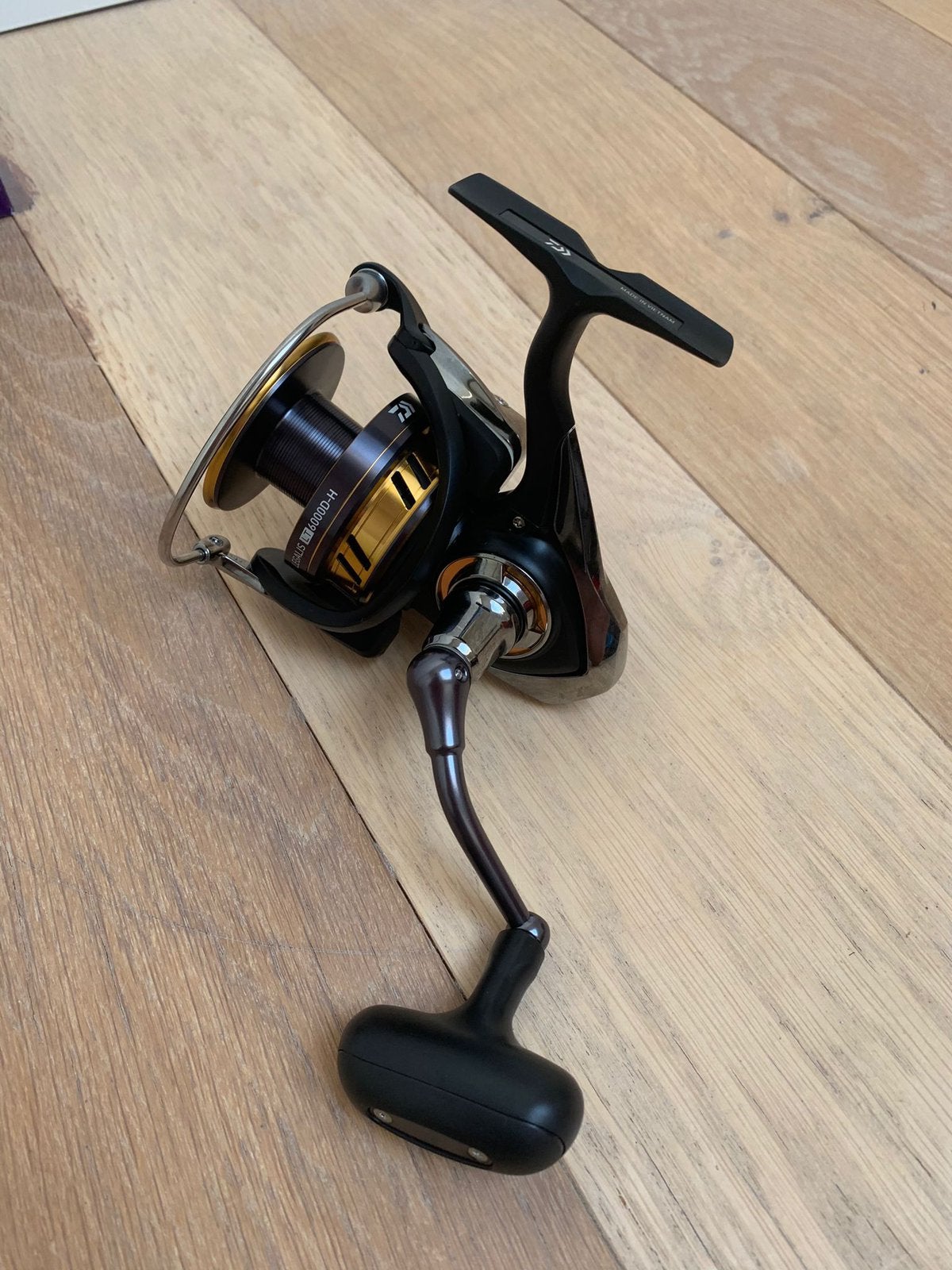 Nieuwe Daiwa Legalis LT 6000D-H molen, 5 lagers, Watersport en Boten, Molen, Daiwa, Nieuw, Ophalen of Verzenden