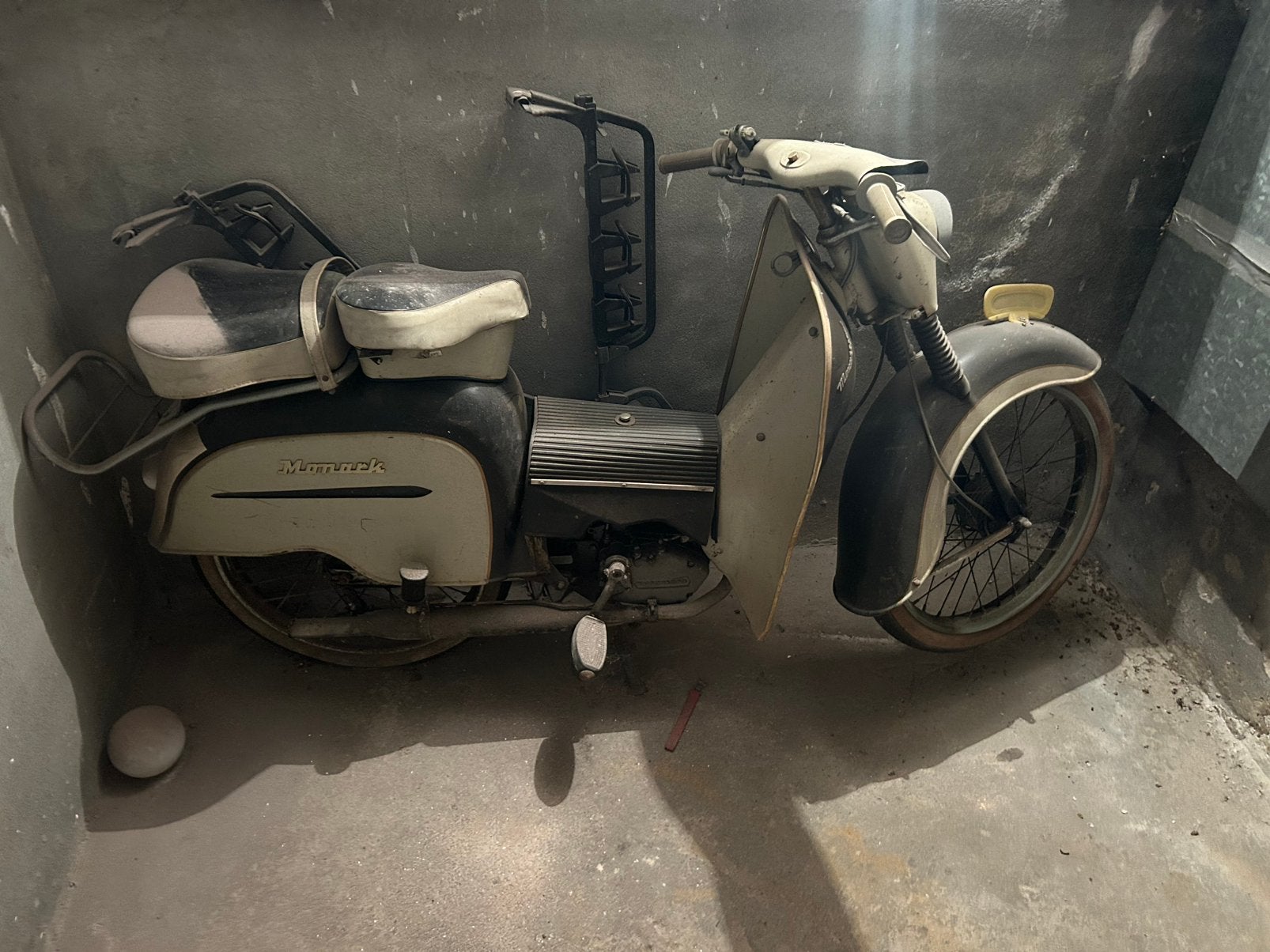 Monark Monarscoot, Ophalen, Gebruikt, Benzinemotor