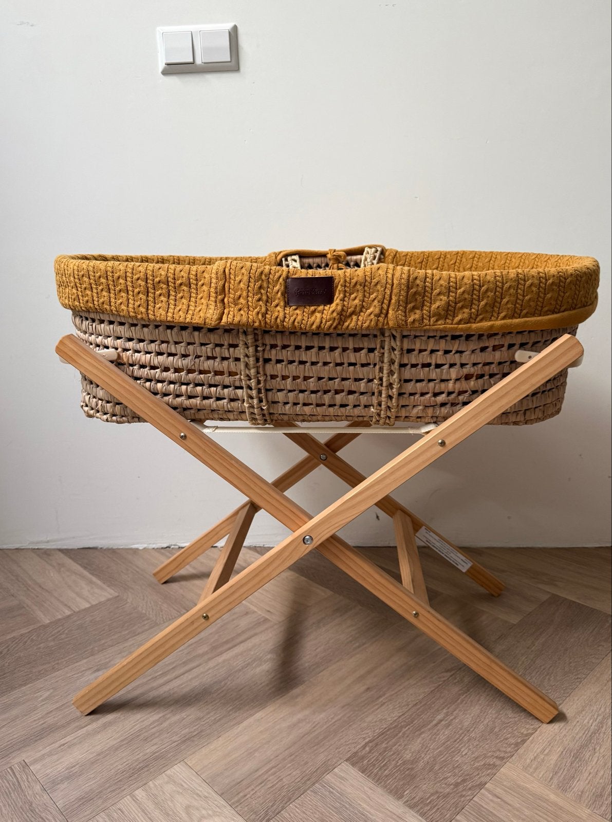Little Green Sheep Moses Mand met standaard en matras, Ophalen of Verzenden, Zo goed als nieuw, Metaal, Overige kleuren