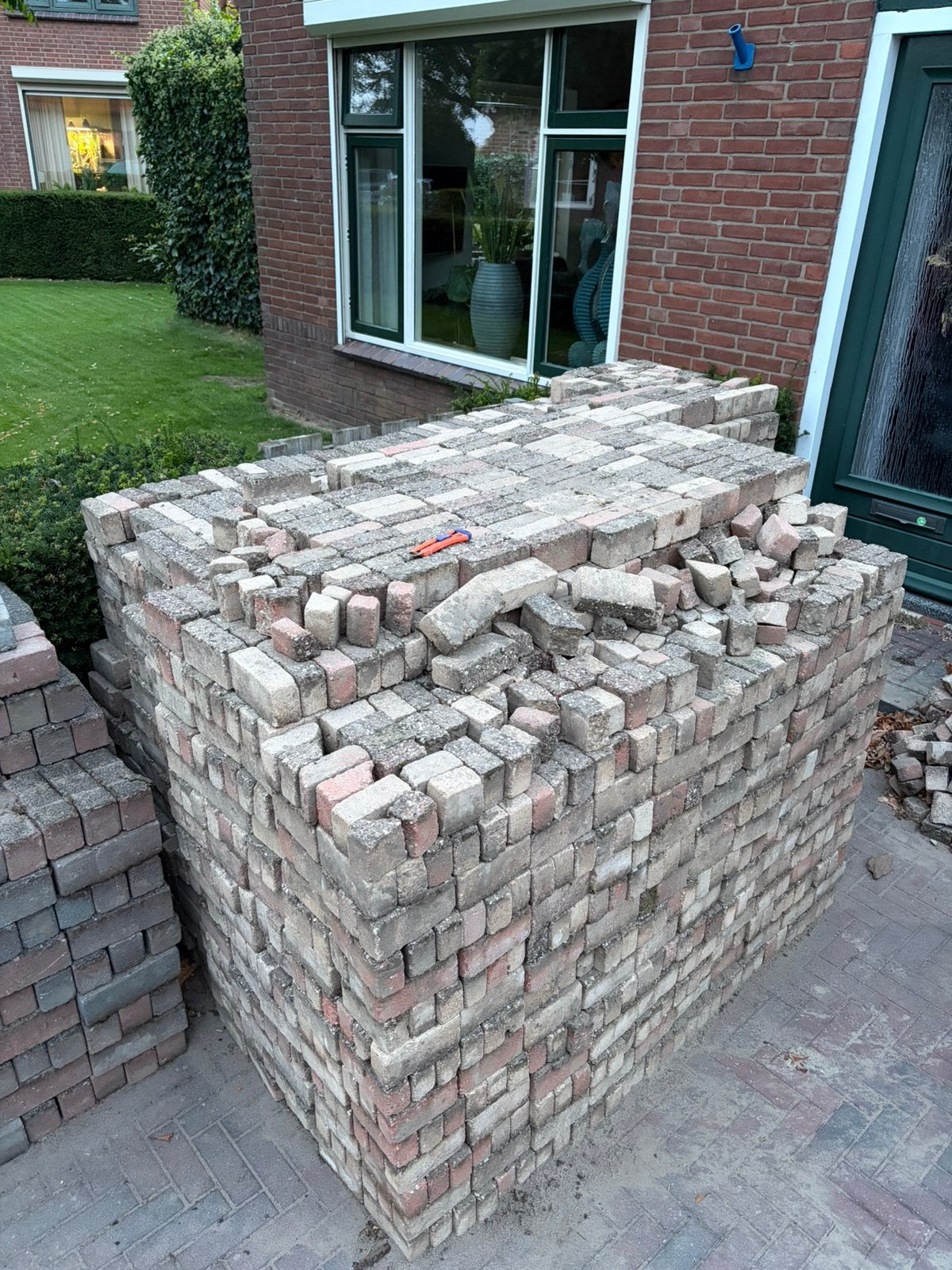 Bestrating- 2 verschillende klinkers, Ophalen, Gebruikt, Beton, Klinkers