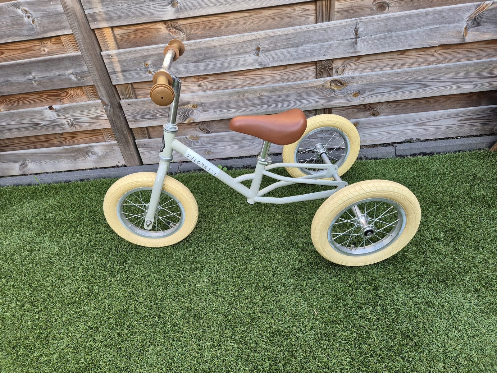 Veloretti loopfiets Tricycle pebble grey, Ophalen of Verzenden, Zo goed als nieuw, Loopfiets