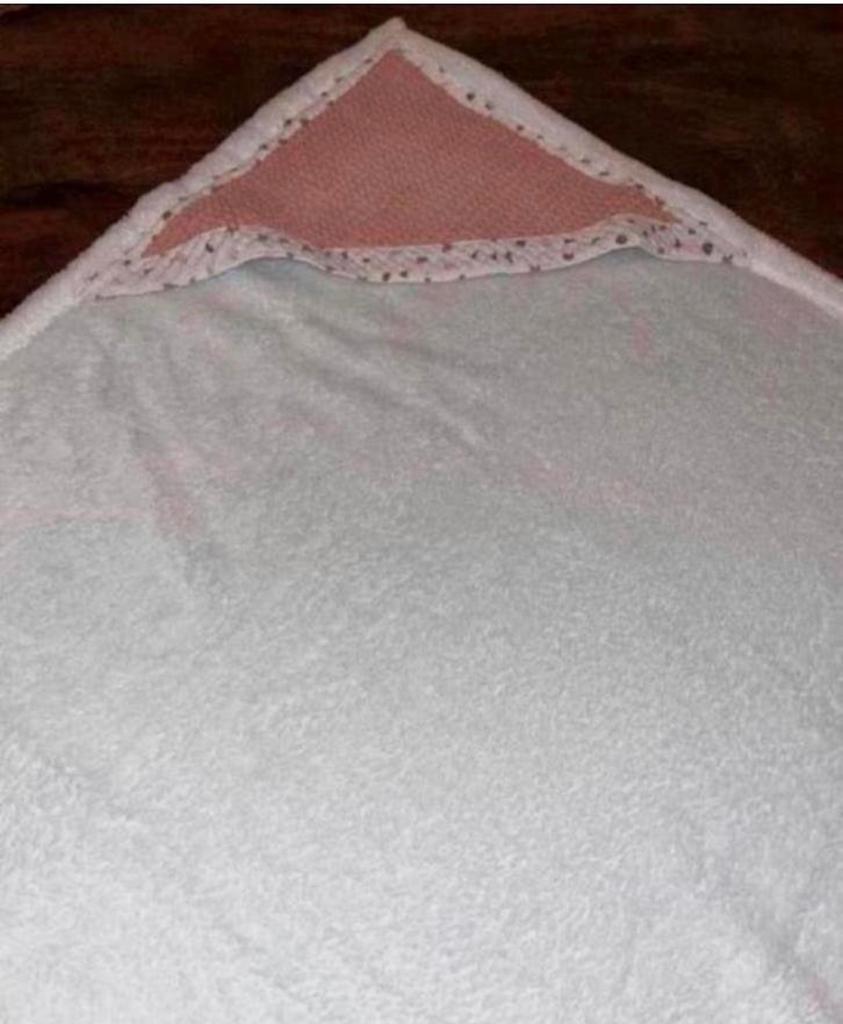 Omslagdoek badcape fleece wit/roze,, Ophalen of Verzenden, Zo goed als nieuw, Minder dan 70 cm, Deken