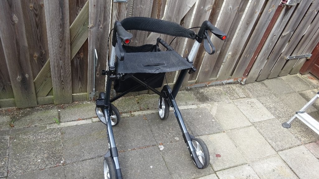 Rollator Met Tas., Ophalen, Lichtgewicht, Gebruikt
