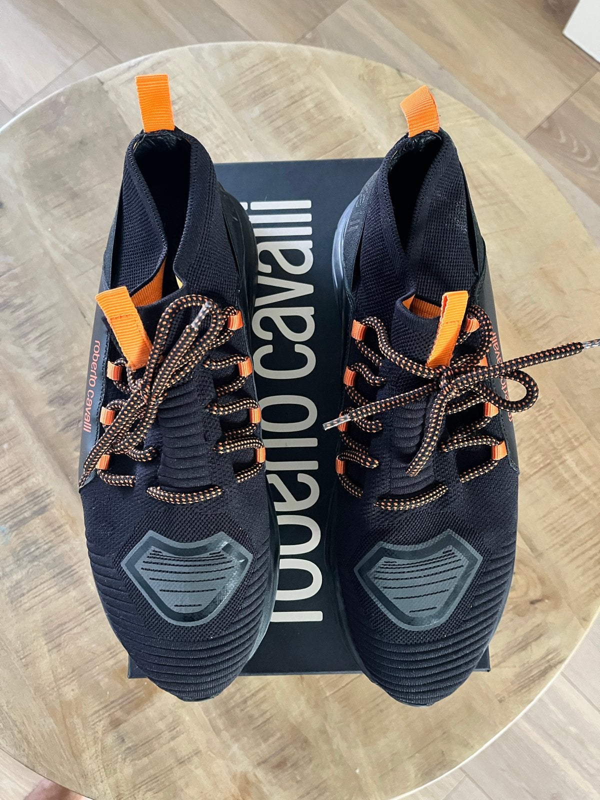 Roberto Cavalli Sneakers Zwart/Oranje - Zo goed als nieuw, Ophalen of Verzenden, Zo goed als nieuw, Zwart, Sneakers of Gympen