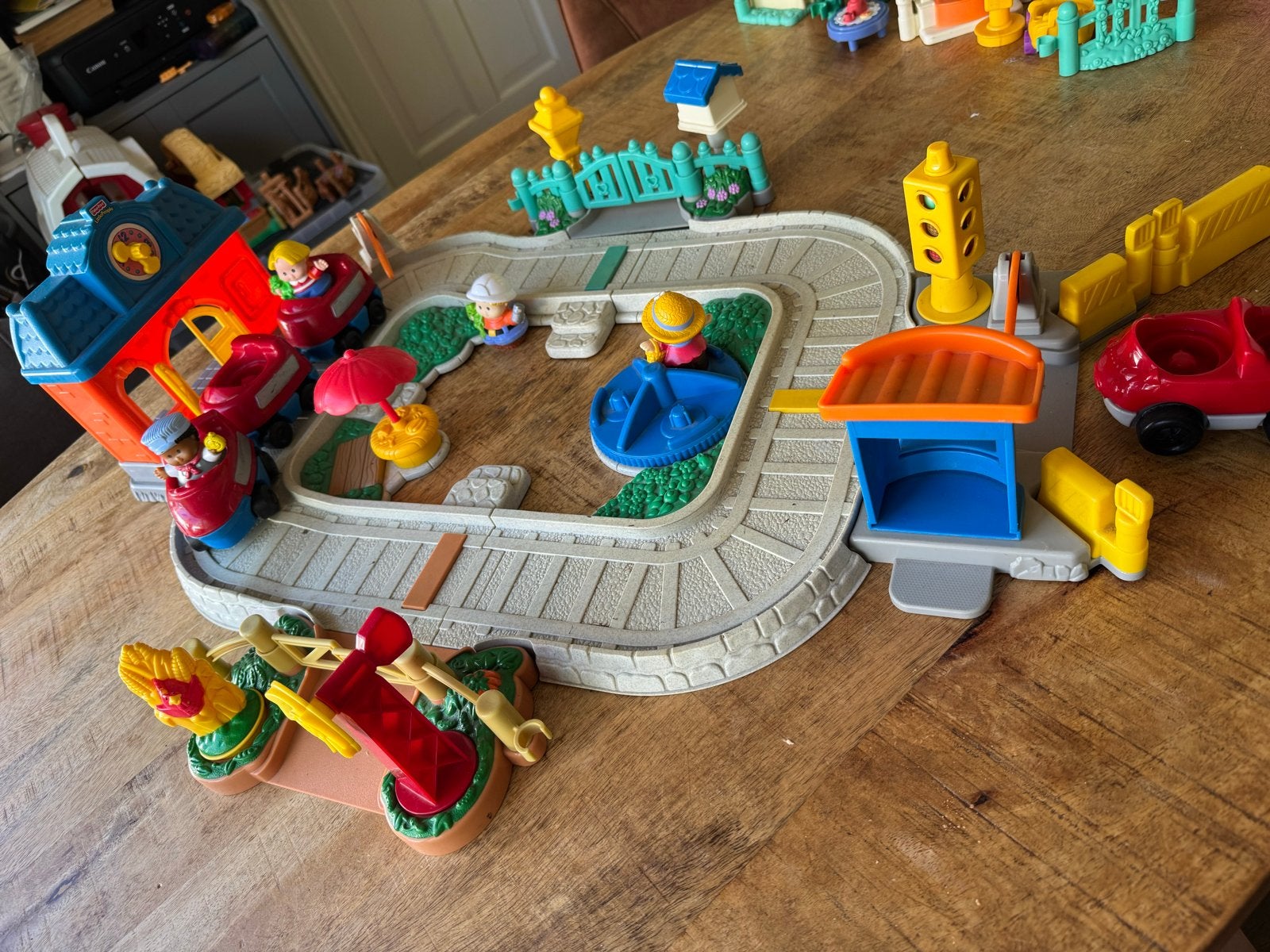Fisher-Price Little People Treinbaan met Figuren en Accessoi, Ophalen of Verzenden, Gebruikt