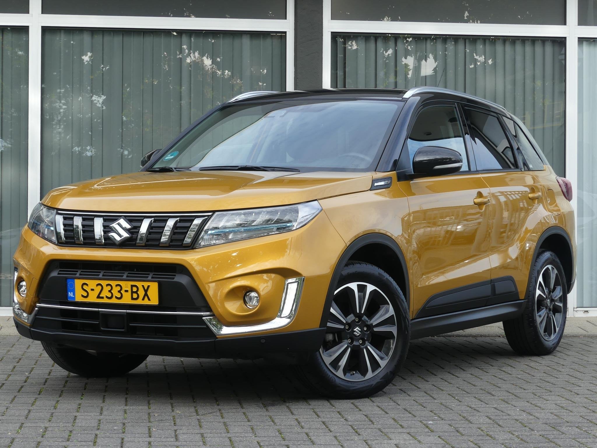 Suzuki Vitara 1.5 Hybrid Style AUTOMAAT Trekhaak, 1ste eigen, Auto's, 12 maanden, Gebruikt, Euro 6, 4 cilinders