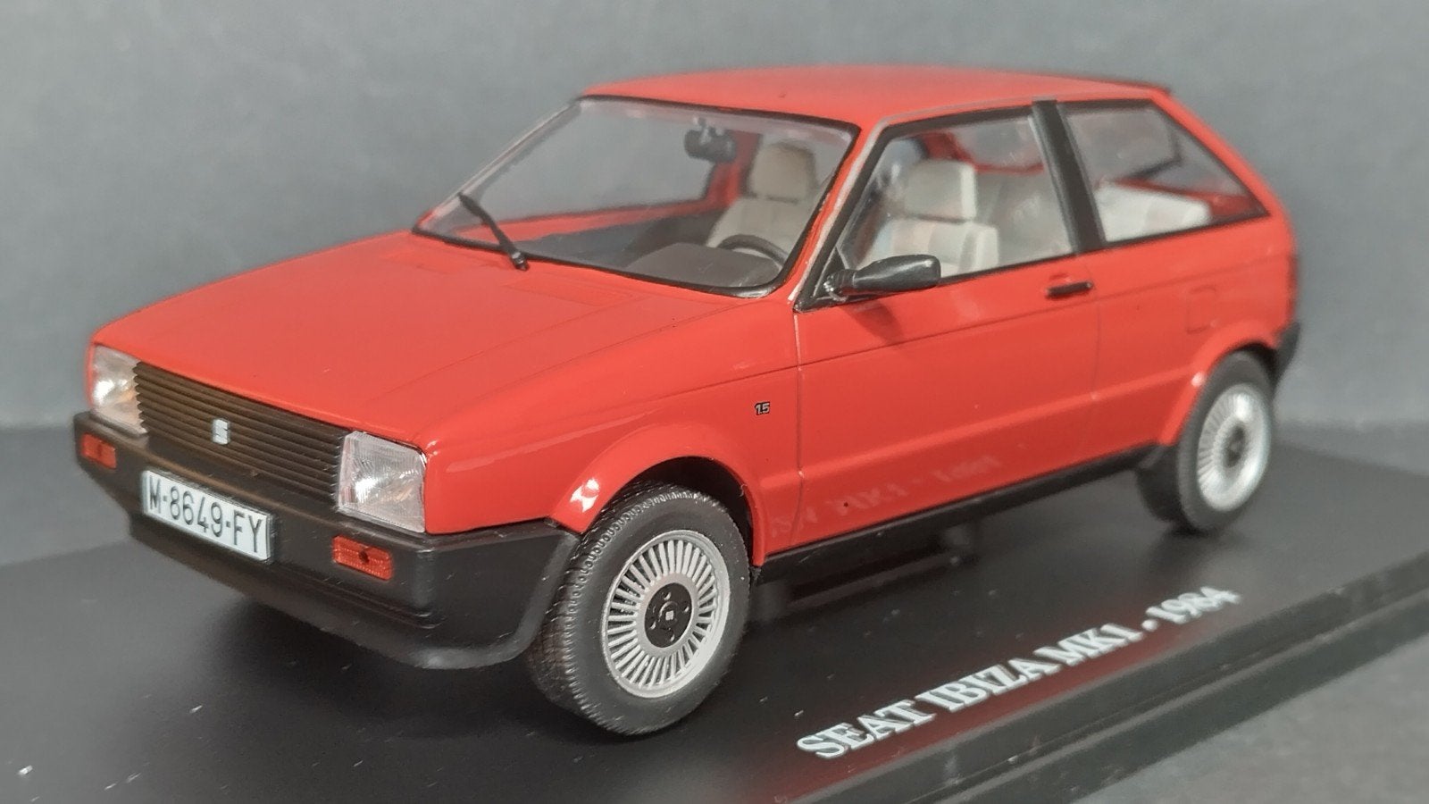 Seat Ibiza mk1 1984 1:24 Altaya Ixo Pol, Overige merken, Auto, Verzenden, .