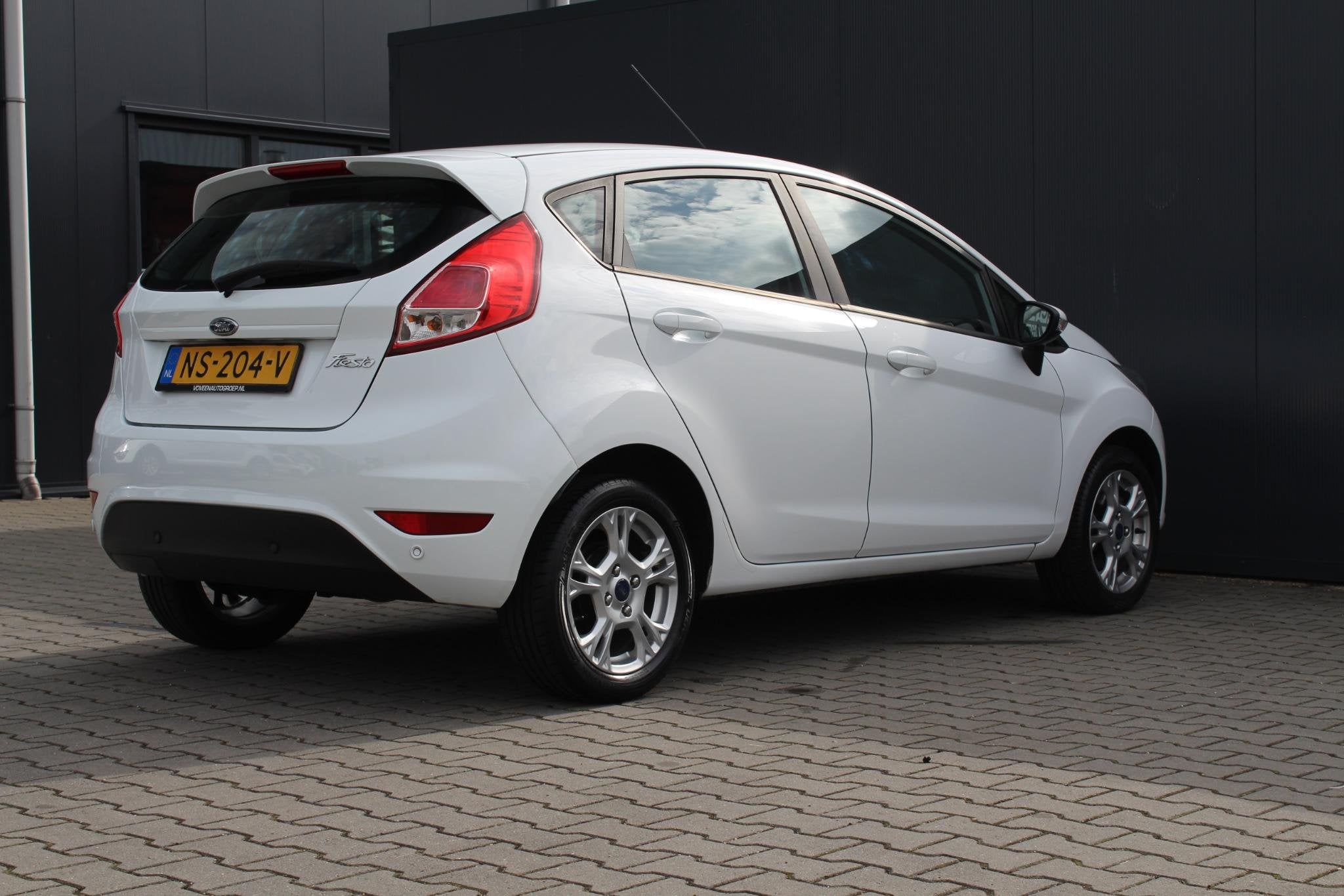 Ford Fiesta 1.0 Style Ultimate | Incl. 12 maanden garantie |, Auto's, Voorwielaandrijving, Stof, 525 kg, 82 pk