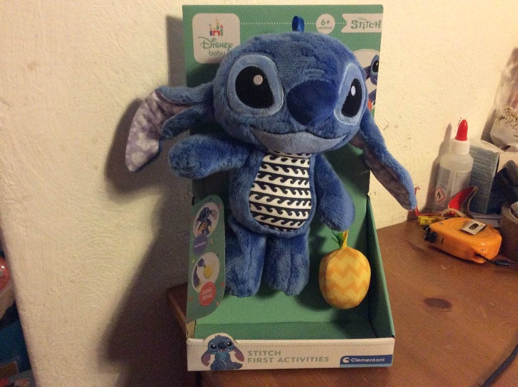 Disney Baby Stitch First Activities. Nieuw. voor 6+ maanden, Verzamelen, Ophalen of Verzenden, Overige figuren, Nieuw, Knuffel