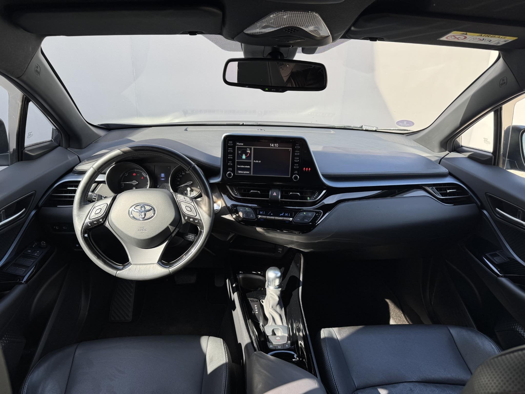 Toyota C-HR 2.0 Hybrid Executive / Trekhaak Afneembaar / App, Auto's, Euro 6, 4 cilinders, Bedrijf, Hybride Elektrisch/Benzine
