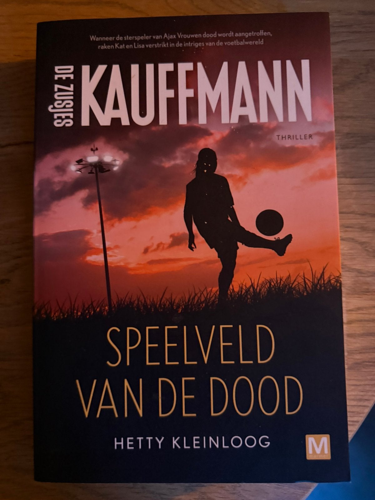 De zusjes kauffmann speelveld van de dood, Ophalen of Verzenden, Zo goed als nieuw