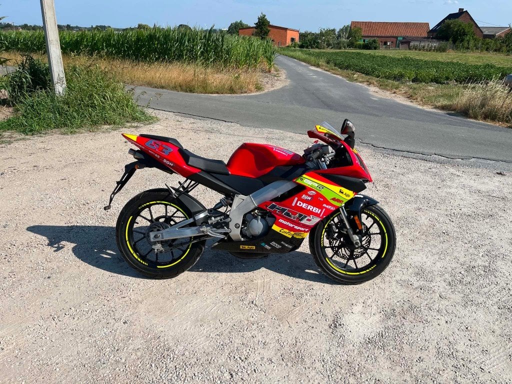Derbi GPR 50, Ophalen, 6 versnellingen, Maximaal 45 km/u, Zo goed als nieuw
