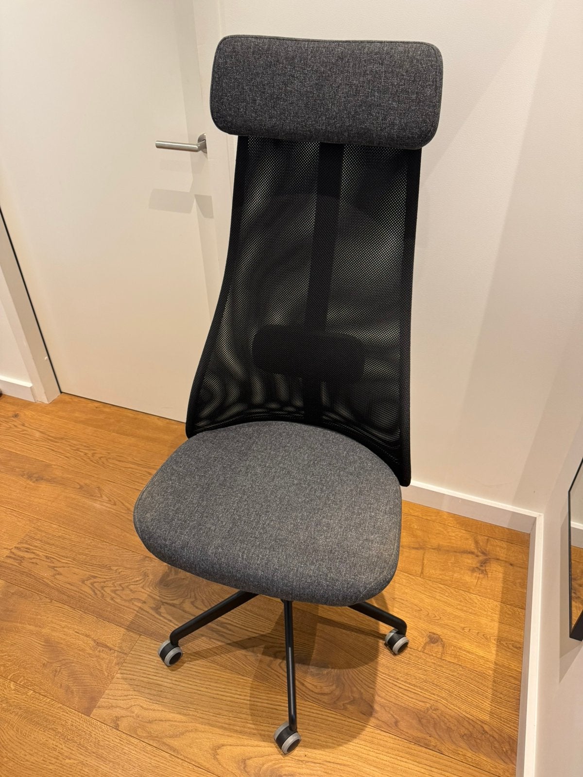 JÄRVFJÄLLET IKEA bureaustoel, Ophalen of Verzenden, Zo goed als nieuw, Zwart