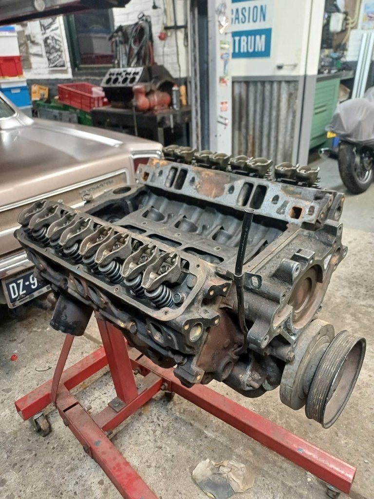 Dodge 318 magnum v8 motor te koop., Ophalen, Gebruikt, Amerikaanse onderdelen