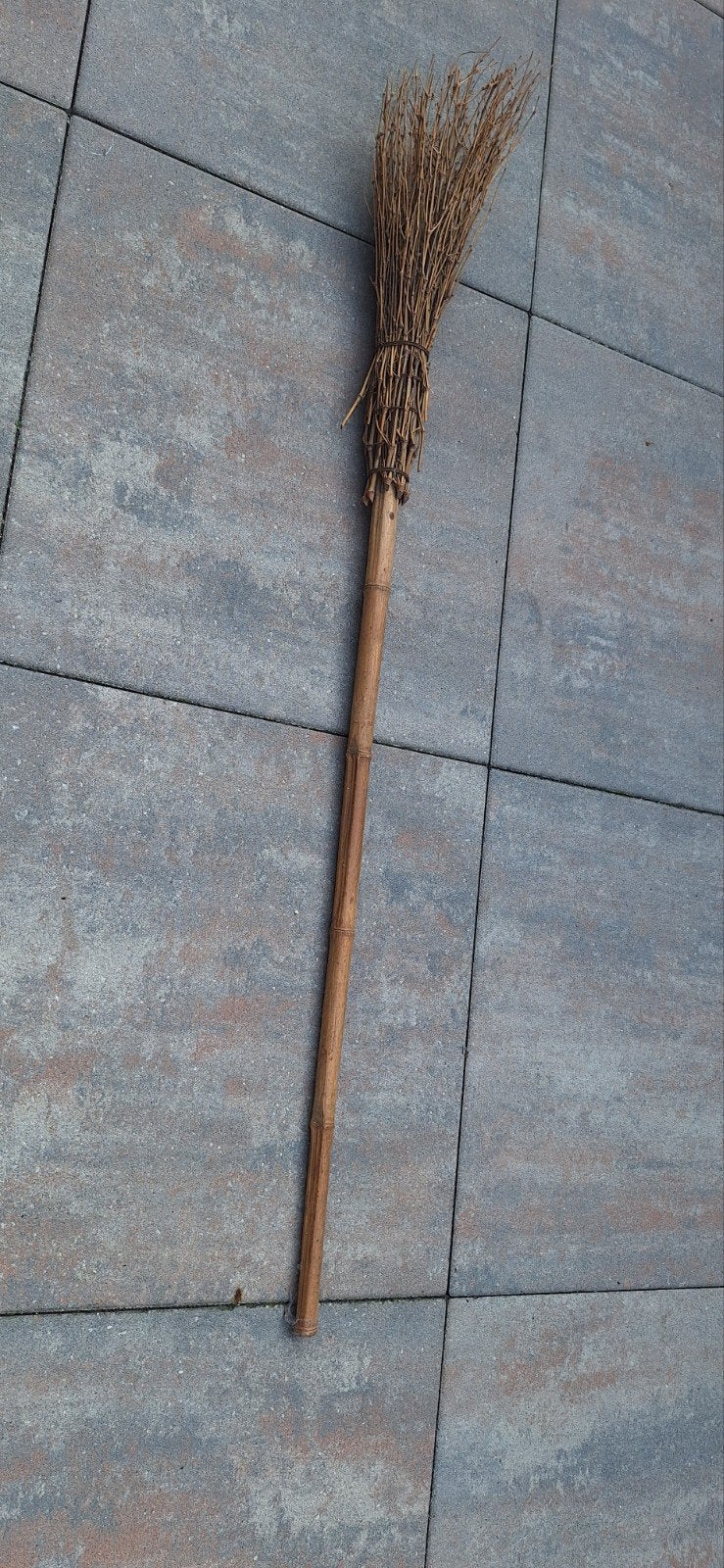 heksen bezem, Ophalen of Verzenden