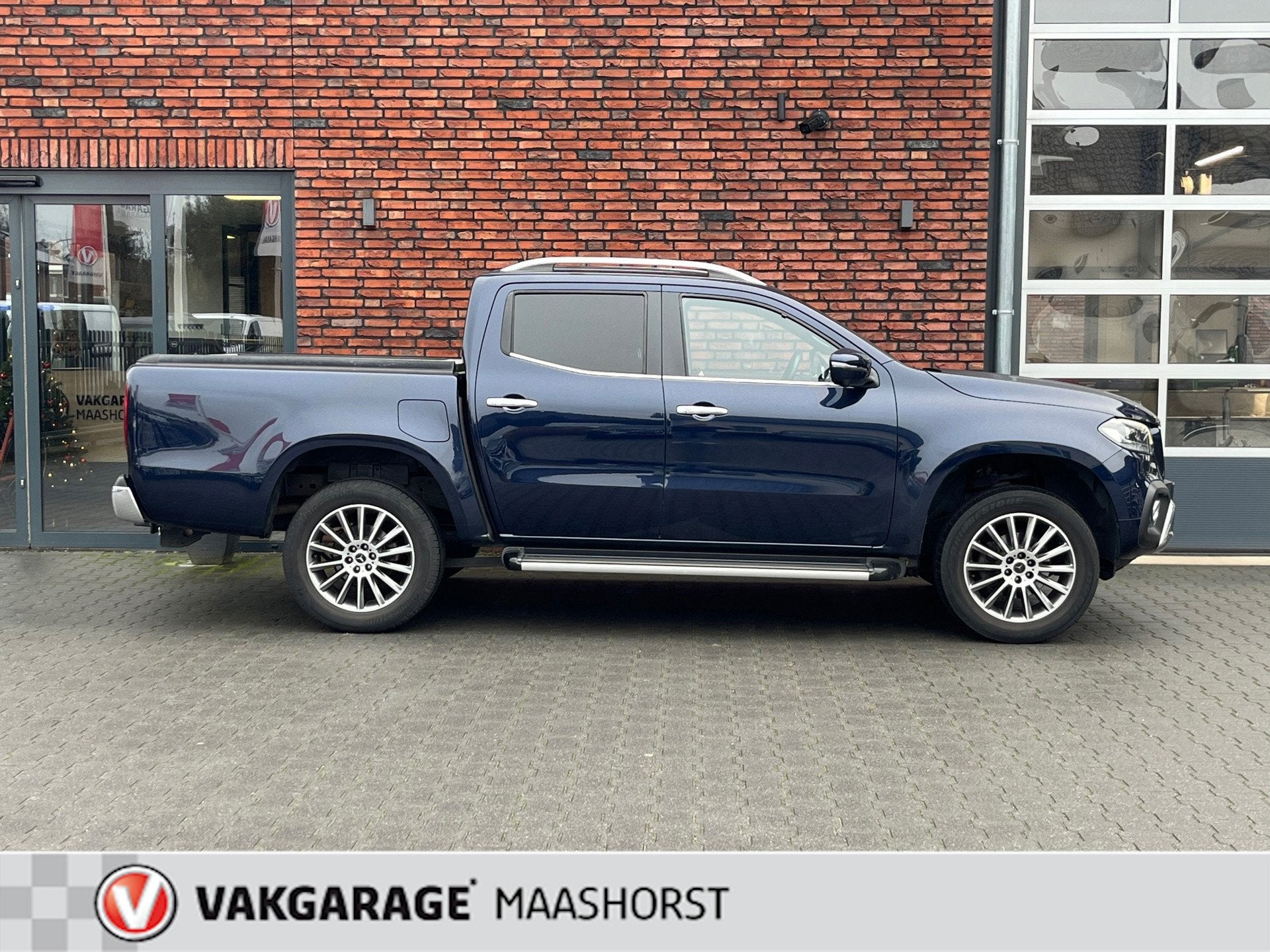 Mercedes-Benz X-klasse 250 d 4-MATIC Progressive BTW 360Ca, Gebruikt, Blauw, Leder, Diesel