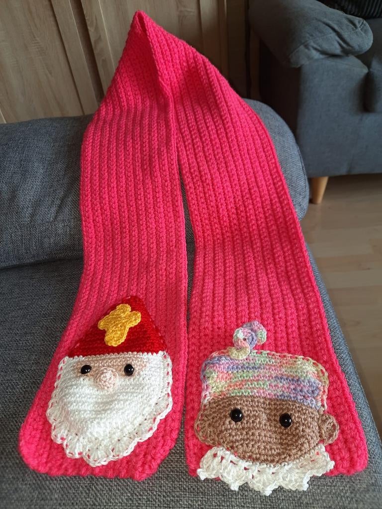 Leuke gehaakte sint en piet sjaal, Ophalen of Verzenden, Nieuw, Haken, Overige typen