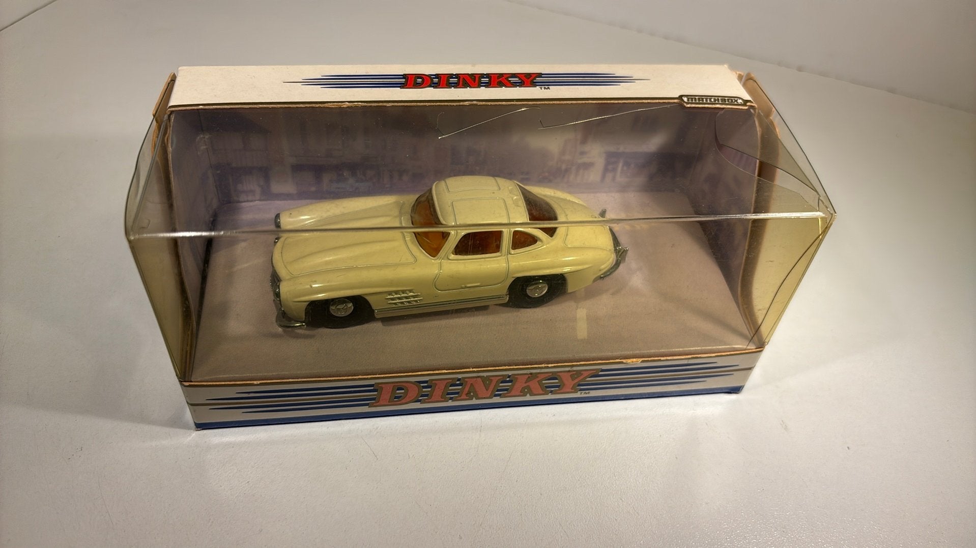 Mercedes benz 300 sl gullwing dinky Matchbox 1.43, Auto, Ophalen of Verzenden, A, A