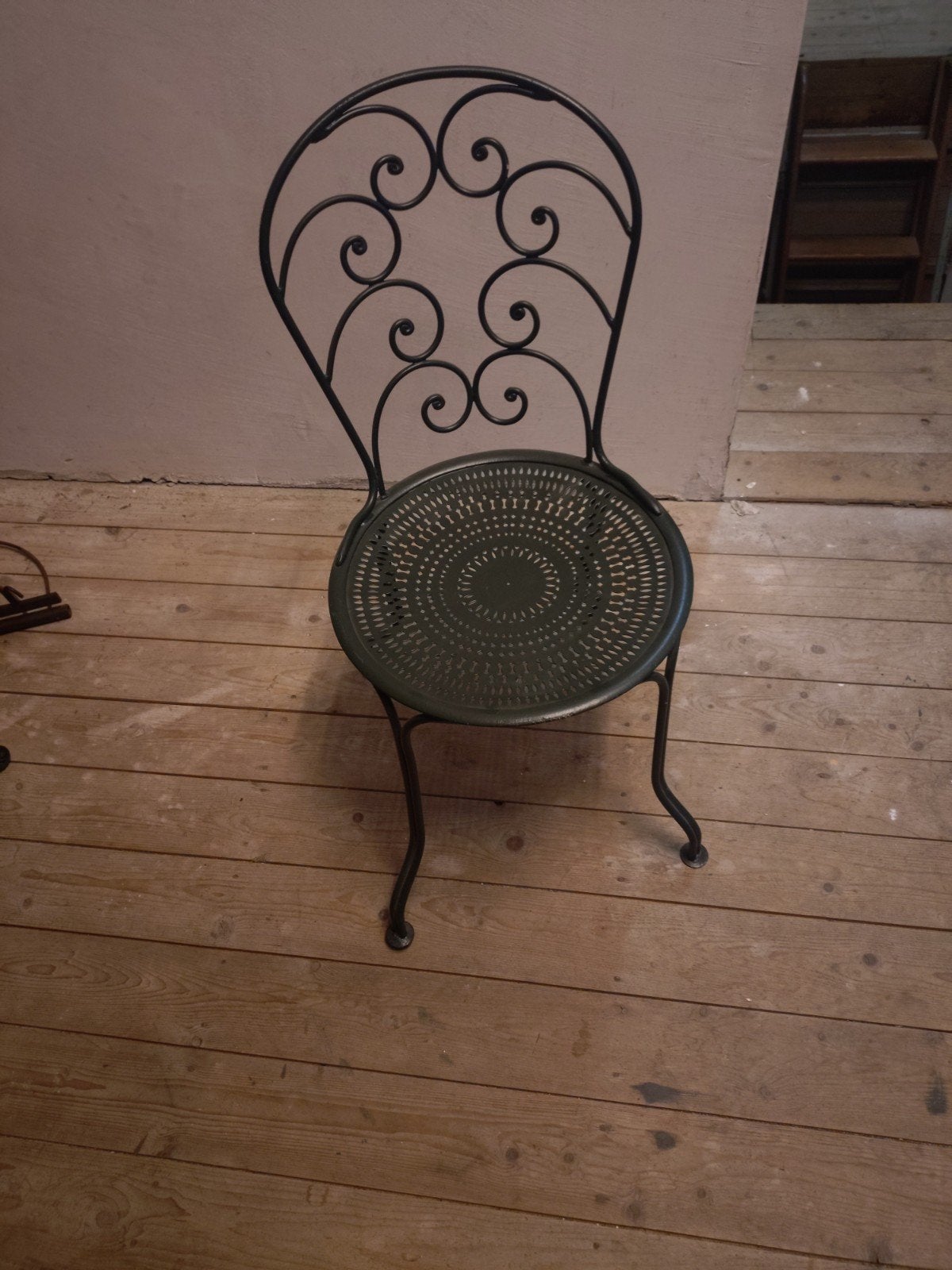 Vintage metalen stoeltjes, Huis en Inrichting, Woonaccessoires | Etagères, Ophalen, Zo goed als nieuw