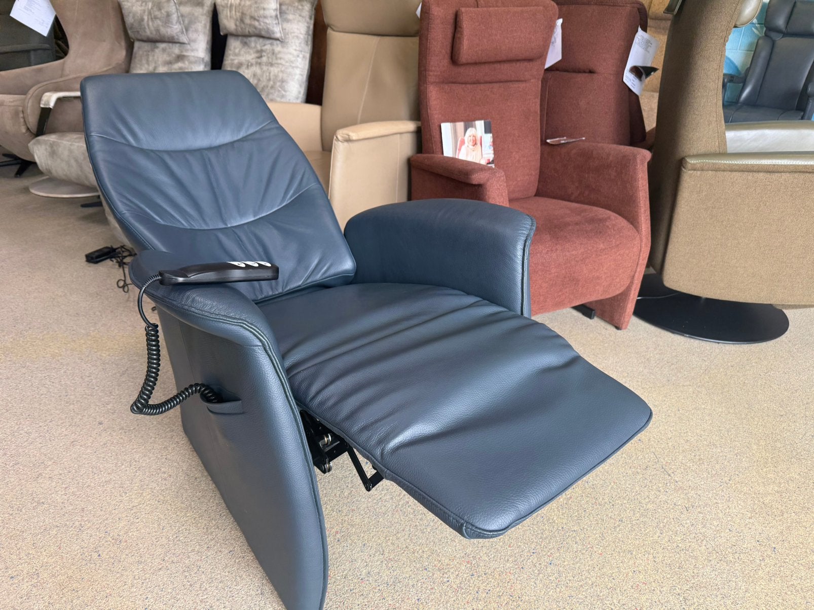 De Toekomst sta op stoel relax fauteuil gratis bezorging, Ophalen of Verzenden, Nieuw, Leer, Ruim 100 A merken met garantie