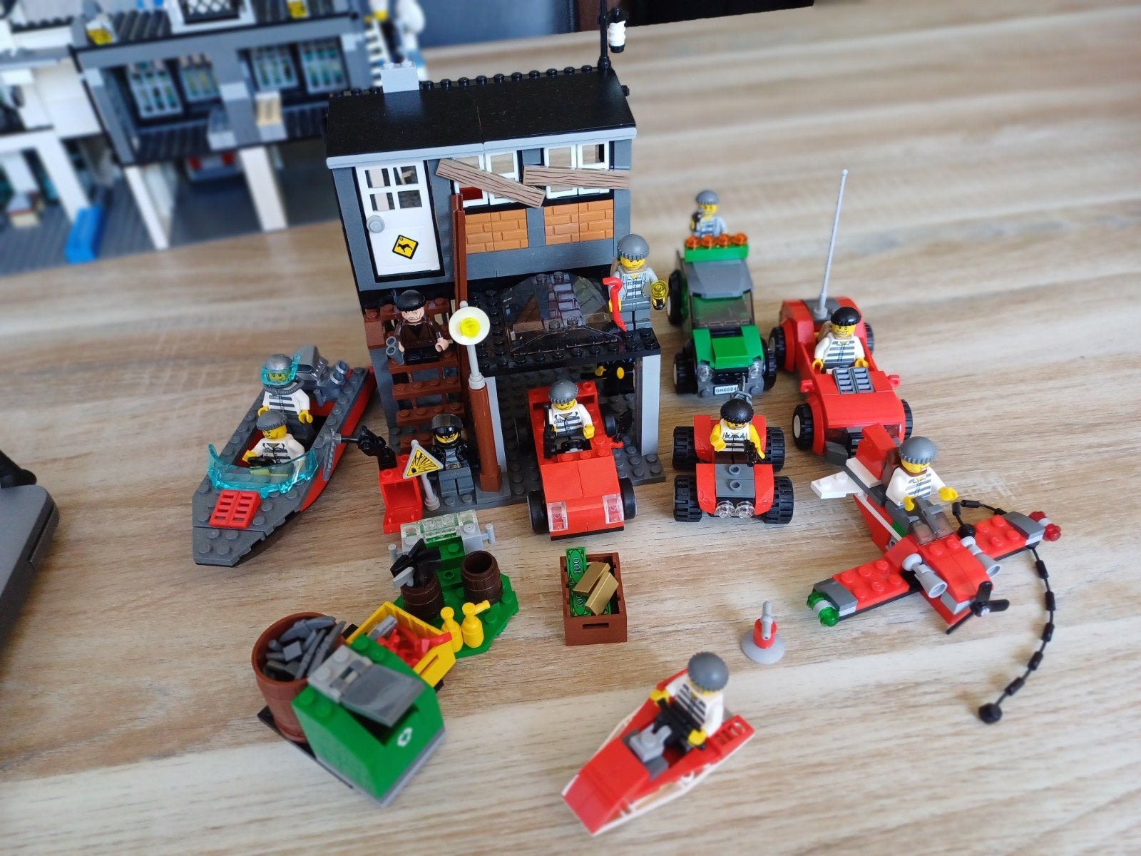 LEGO City Politie Achtervolging, Ophalen