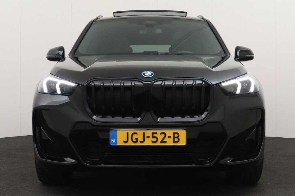 BMW X1 xDrive25e High M-Sport Pro NL-Auto Full Options Elekt, Auto's, BMW, 136 pk, Gebruikt, Zwart, Bedrijf