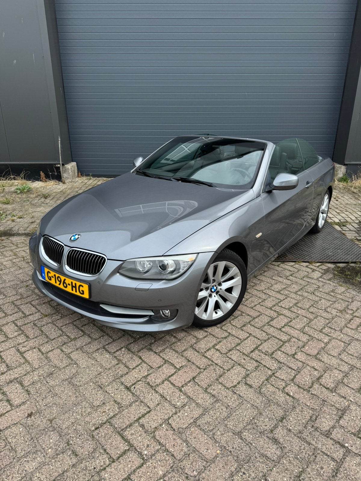 BMW 3-Serie 3.0 I 325i Cabrio High Executive AUT 2011 Grijs, Auto's, Achterwielaandrijving, Zwart, 4 stoelen, 2996 cc