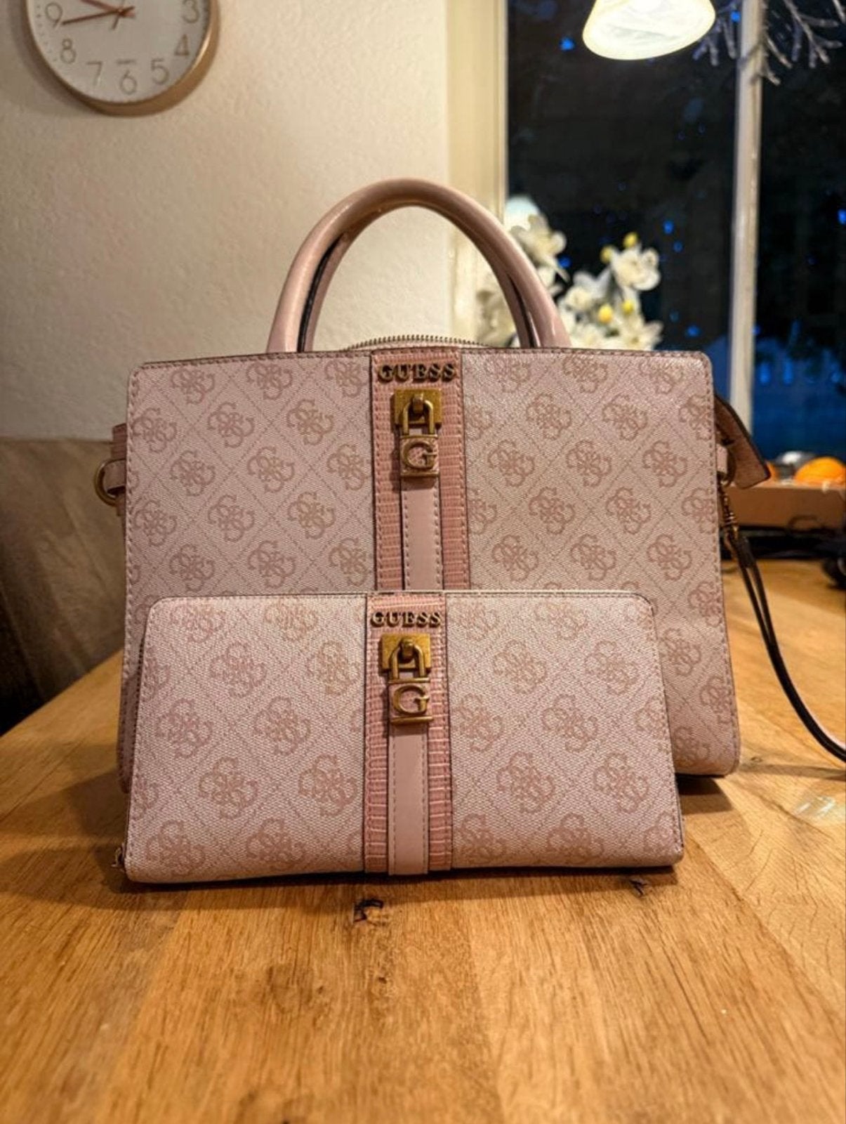 Guess handtas en portemonnee set, Sieraden, Tassen en Uiterlijk, Ophalen of Verzenden, Gebruikt, Roze, Handtas