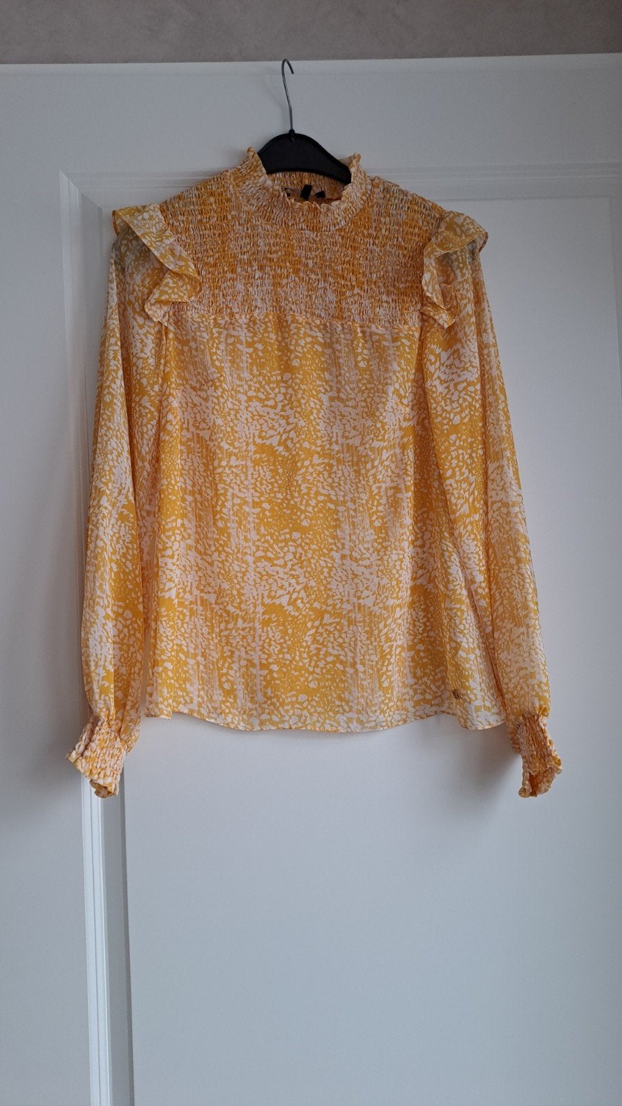 Nikkie geel/wit blousje maat 34 - Zomerse print, Geel, Ophalen of Verzenden, Zo goed als nieuw, Nikkie