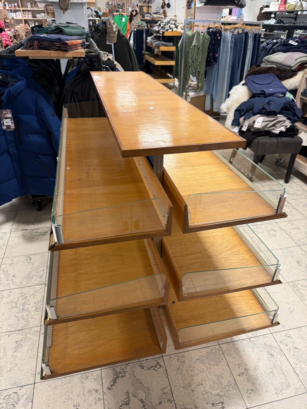 Houten winkeldisplay met glazen schappen, Ophalen of Verzenden