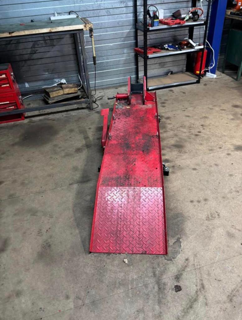 Scooter/motorbrug, Auto diversen, Krikken, Ophalen of Verzenden, Zo goed als nieuw, Hydraulisch, Garagekrik
