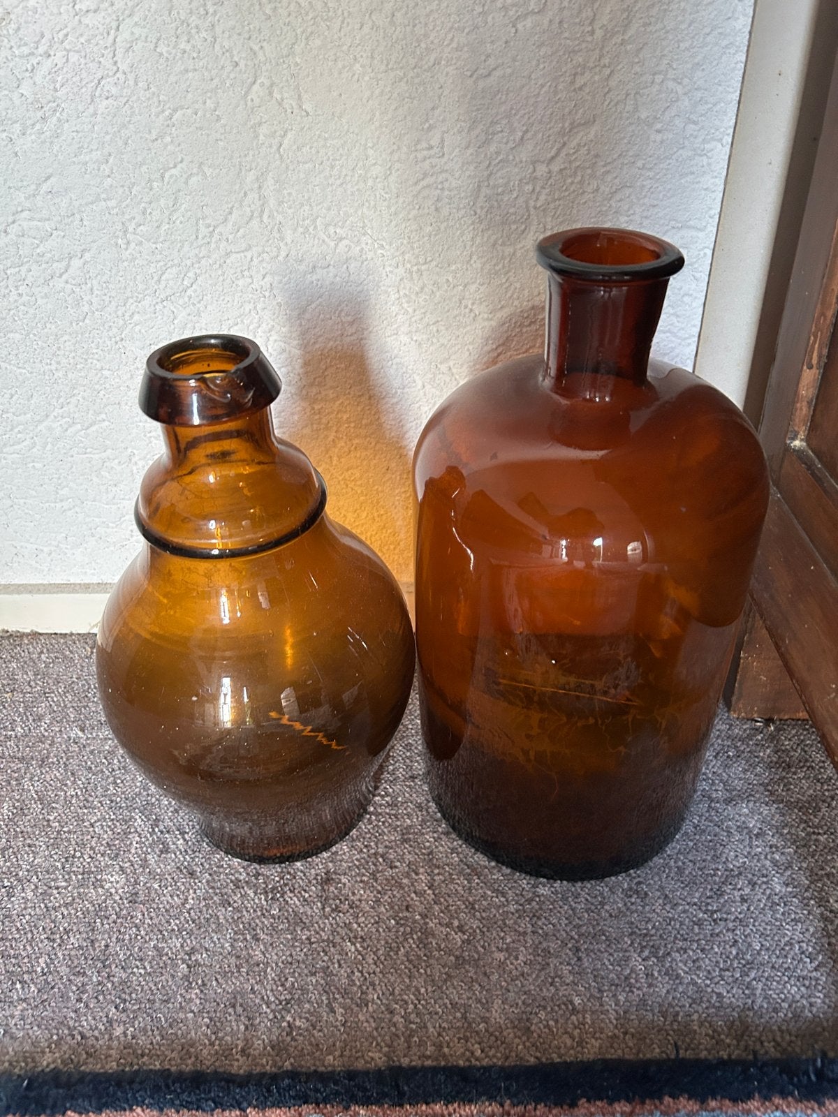 Set van 2 vintage apothekersflessen - amberkleurig glas, Ophalen