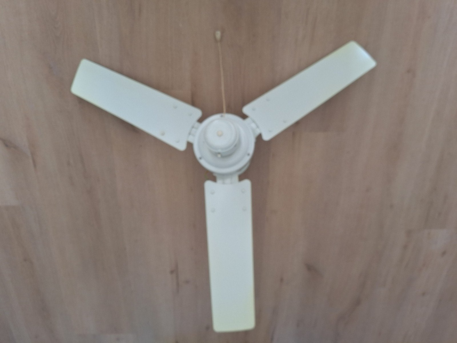 Fijne plafondventilator met zomer en winterstand, Ophalen of Verzenden, Zo goed als nieuw, Plafondventilator