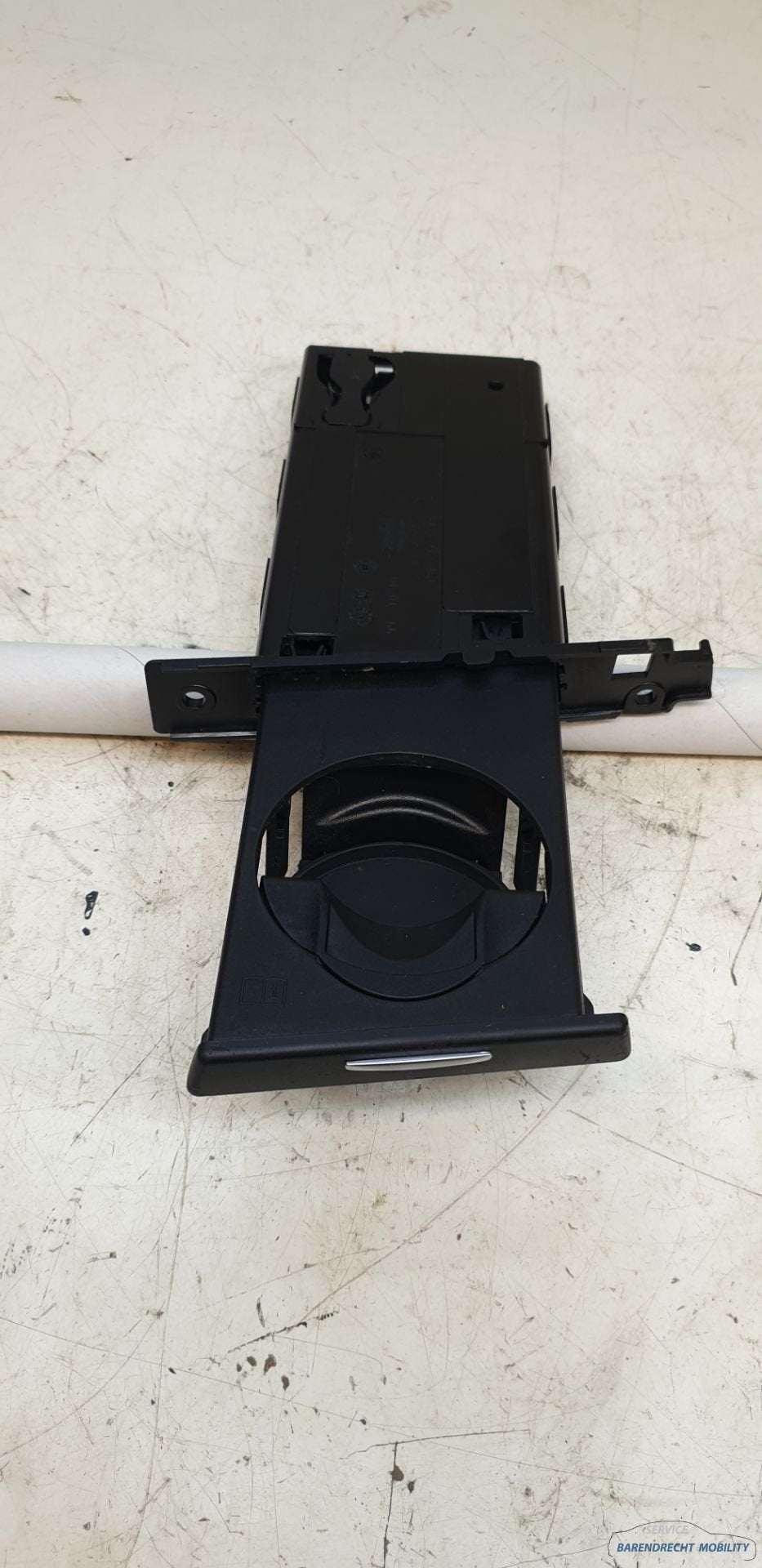 Bekerhouder BMW E90 E91 E92 E93 E9x 3 serie rechts bestuurde, Petuelring 130
80788  Munich, DE, Gebruikt, Info@bmw.de, Ophalen of Verzenden