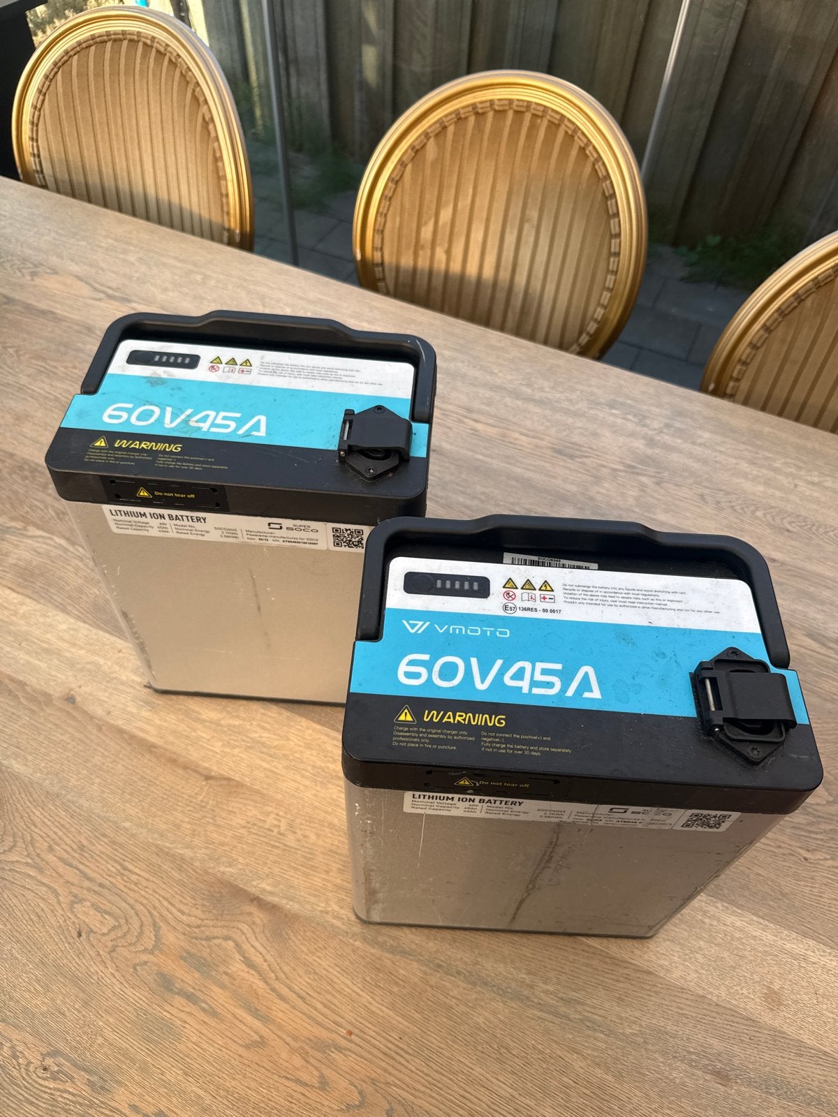 Super Soco 60V 45Ah Lithium Ion Accu (2 stuks), Ophalen, Gebruikt