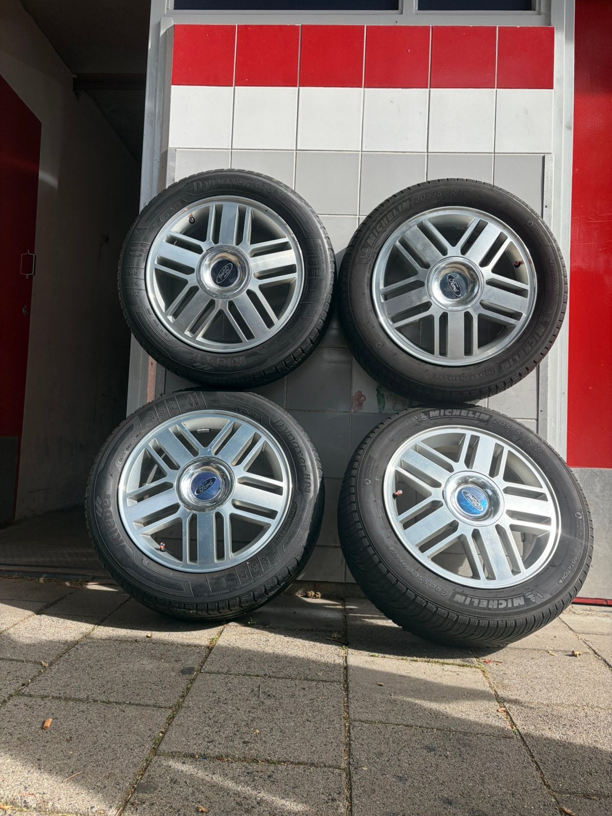 4x Originele Ford 16 inch Velgen + Michelin banden, Ophalen, 16 inch, 205 mm, Zomerbanden