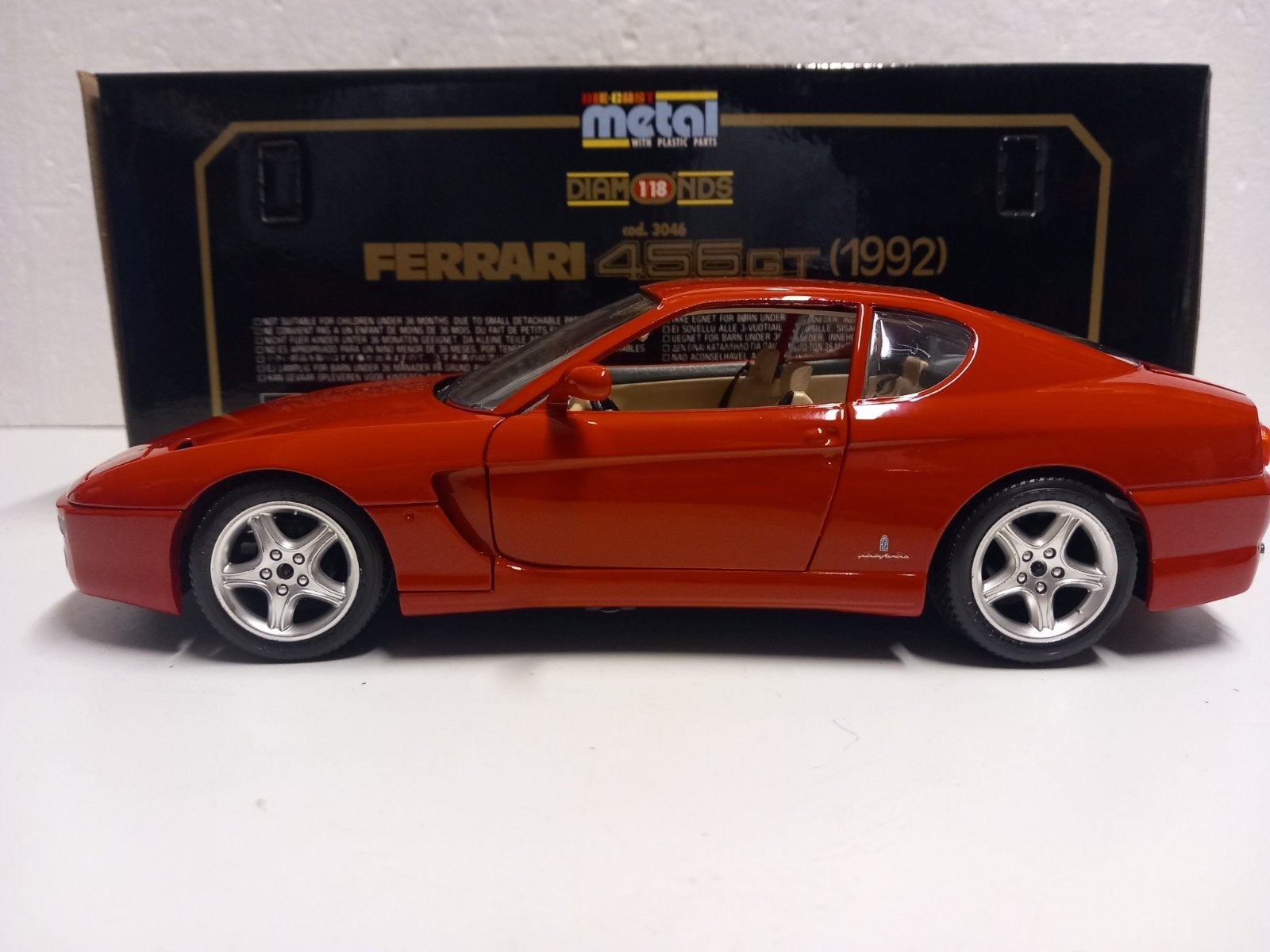 Ferrar 456 GT 2/2 Coupe red 1992 Bburago metal 1:18 KRD, Ophalen of Verzenden, Zo goed als nieuw, Auto, Overige merken