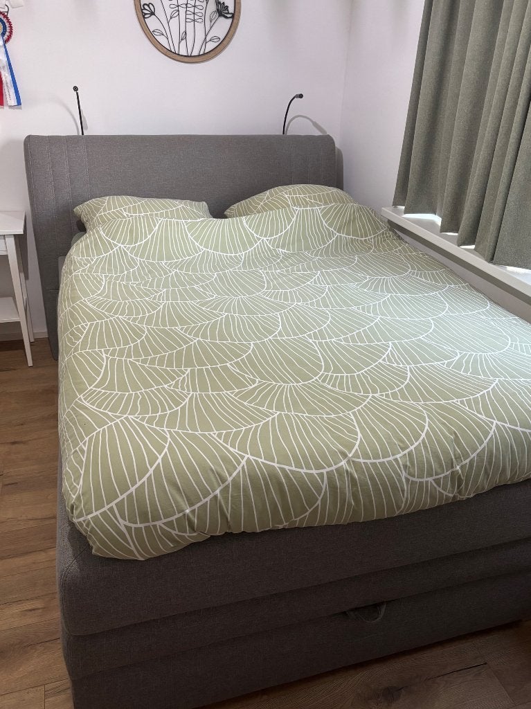 Boxspring 140x200 grijs incl. opbergruimte, Ophalen, Gebruikt, 140 cm, Twijfelaar