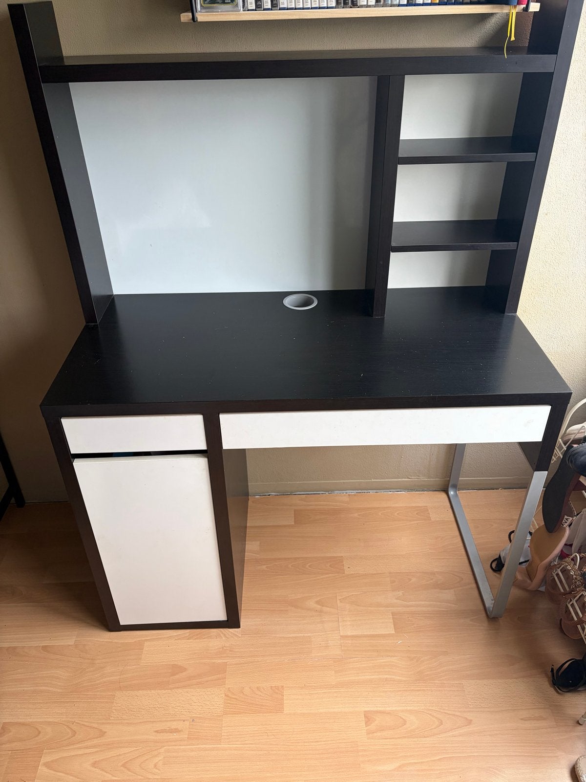 Zwart/wit bureau met opbouw en opbergruimte, Ophalen, Zwart, Gebruikt, Met lades