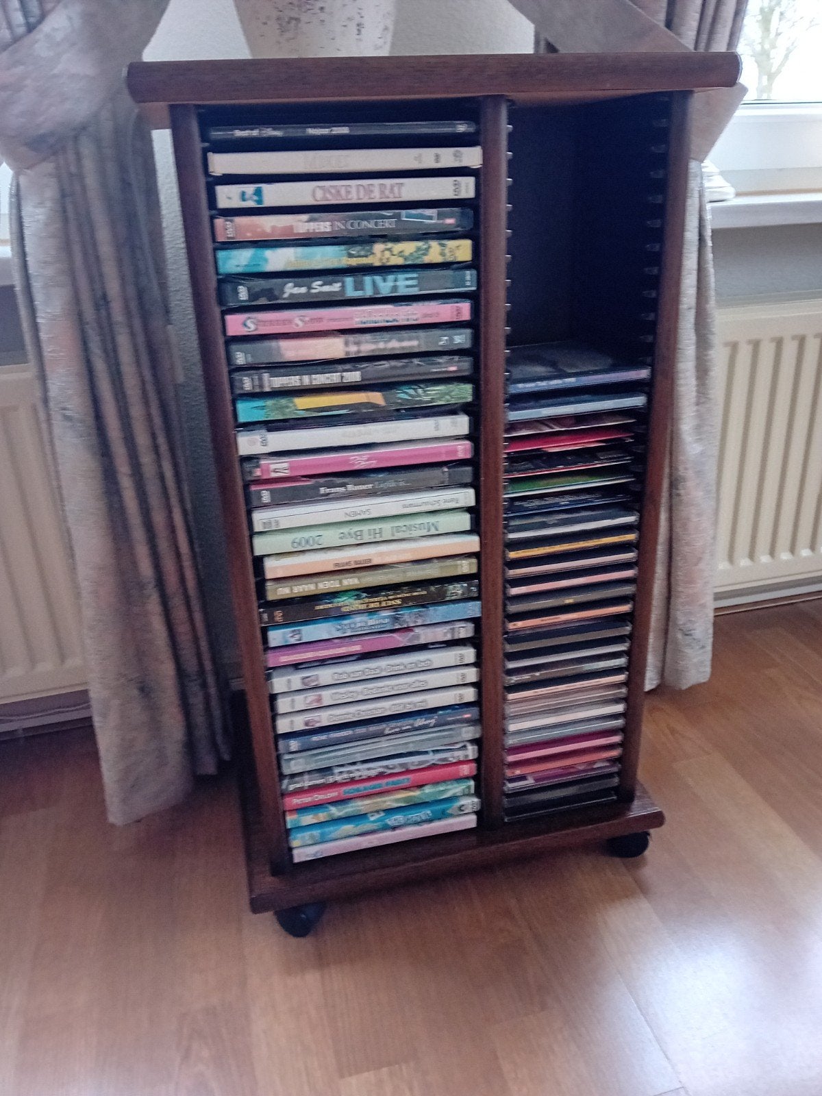 Houten CD/DVD Kastje - 42,5 x 36 x 76 cm, Ophalen, Gebruikt, 150 discs of meer, Hout