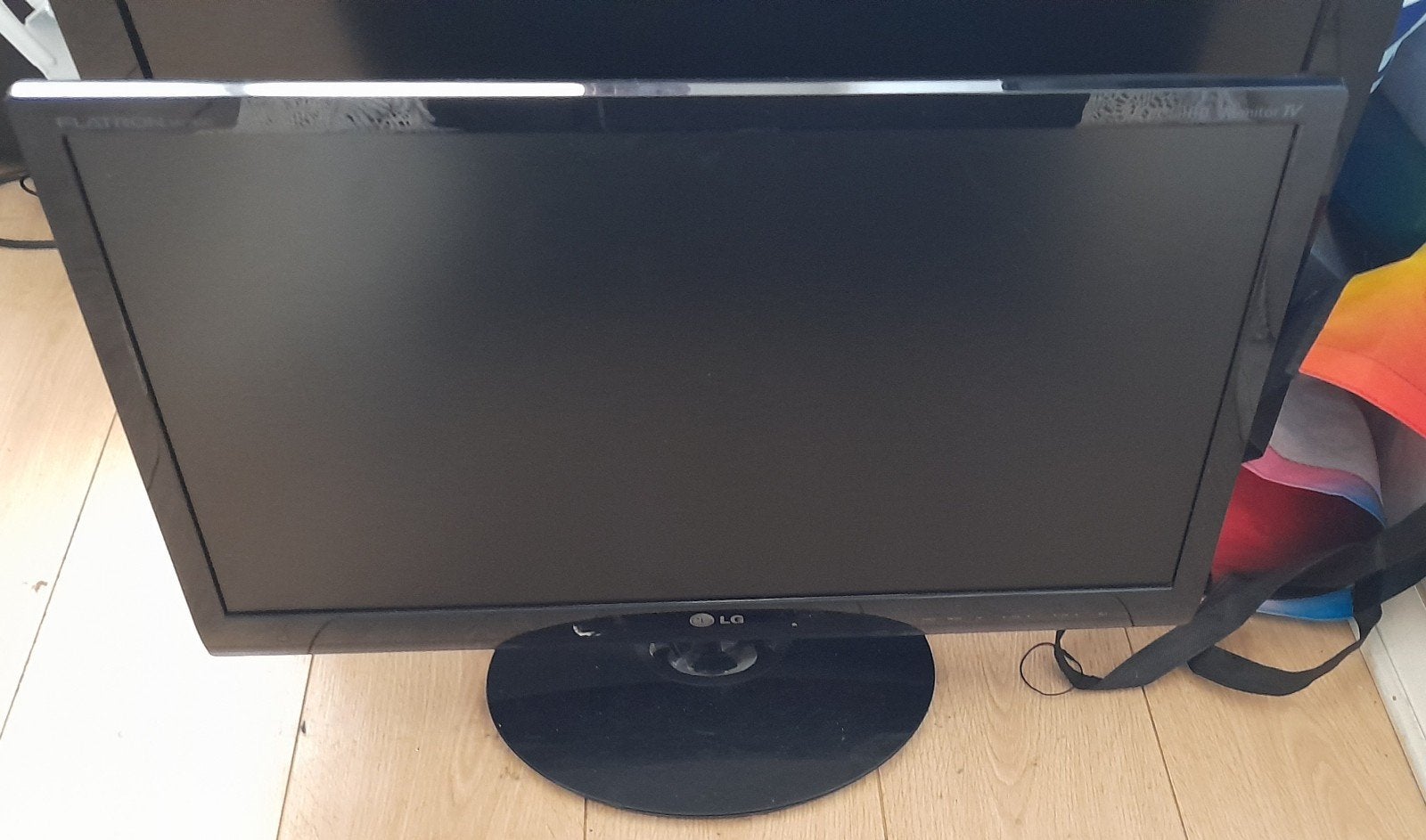 LG tv monitor 27 inch model nummer M2780D PZ, Ophalen, Zo goed als nieuw