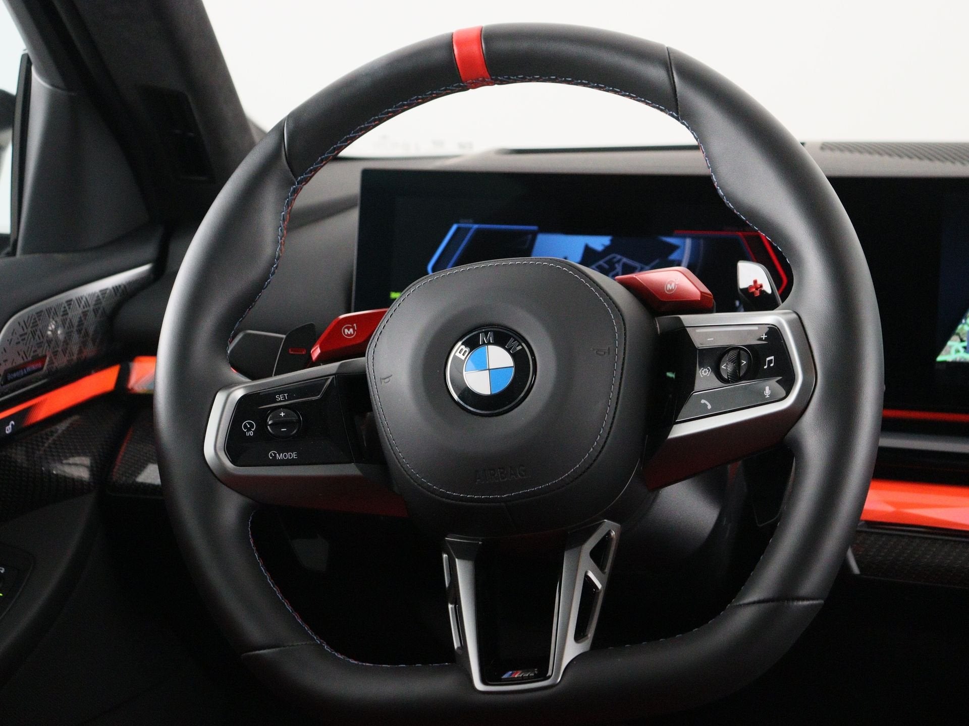 BMW M5 Touring (bj 2025, automaat), Auto's, Dealer onderhouden, Gebruikt, 4395 cc, Overige brandstoffen