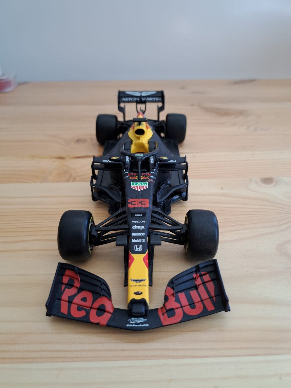 Aston Martin Red Bull Racing RB16, Hobby en Vrije tijd, Modelauto's | 1:24, Ophalen of Verzenden, Zo goed als nieuw, Auto, Bburago