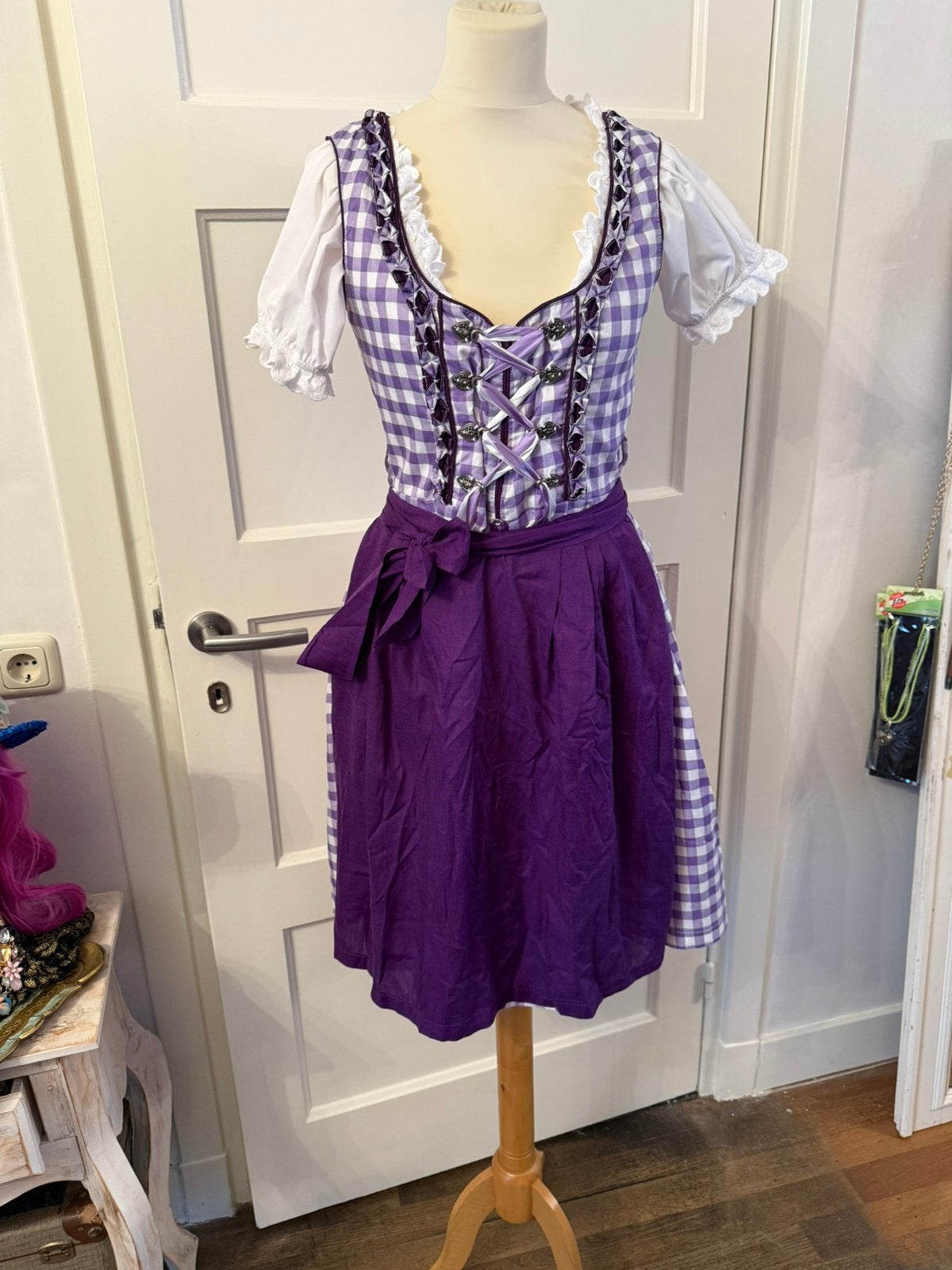 Tiroler Dirndl maat 38 met short van Schickeria trachten, Ophalen of Verzenden, Zo goed als nieuw, Maat 36 (S), Carnaval