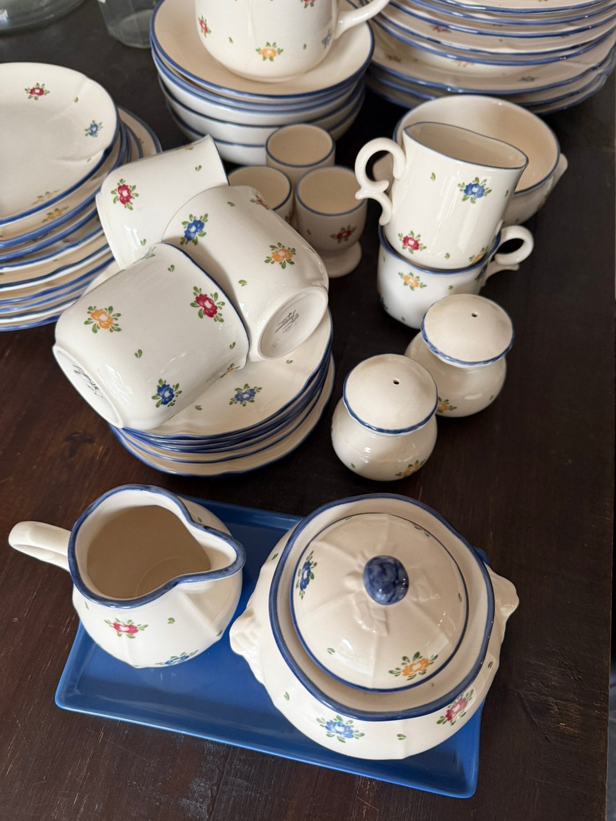 Petit rose servies, Ophalen