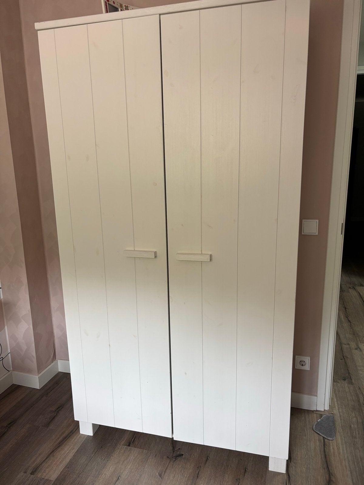 Complete Kinderkamer: Bed, Nachtkastje en Kledingkast, Ophalen, Gebruikt, Jongetje of Meisje