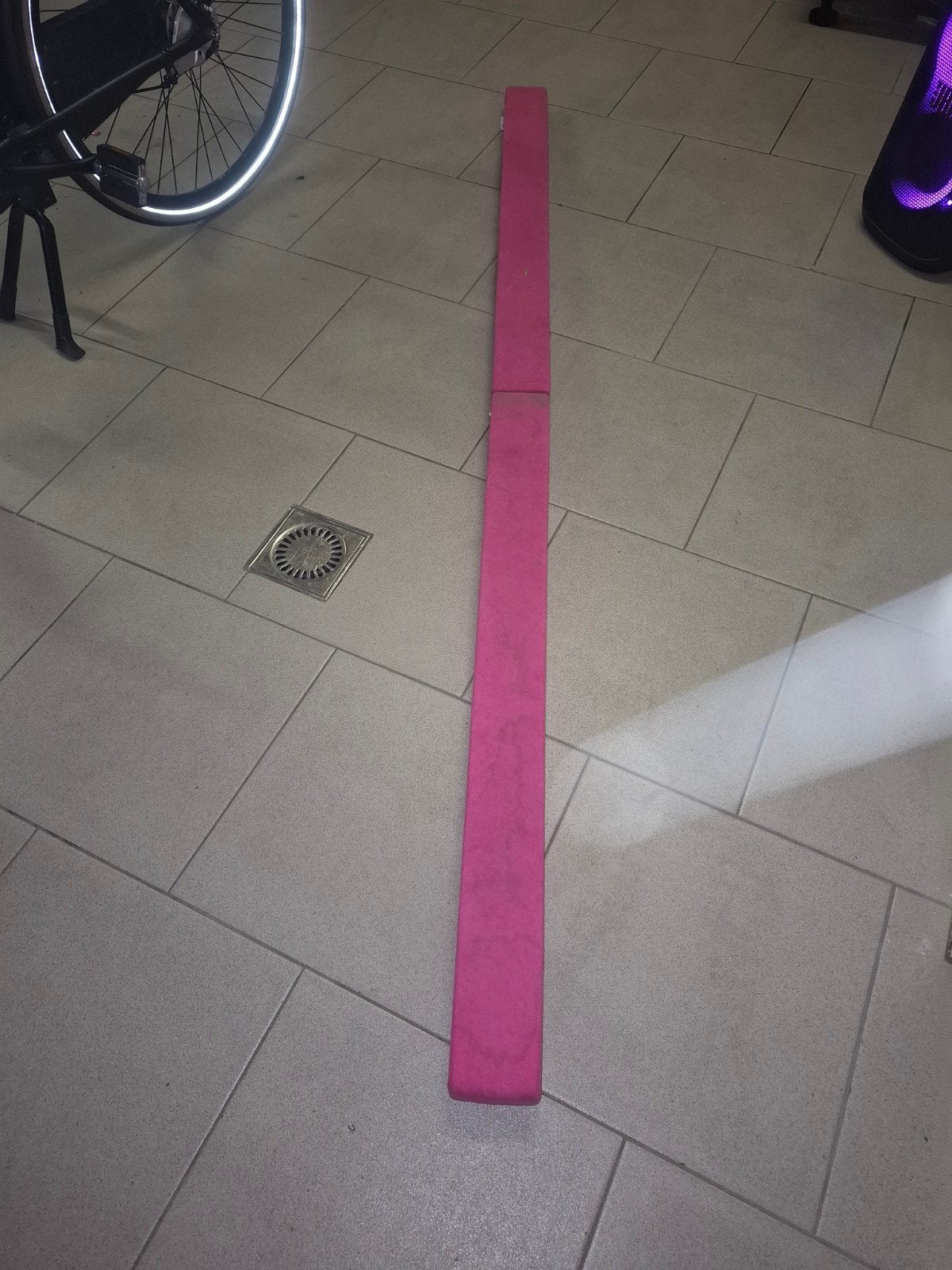 Turnbalk zo goed als nieuw, Ophalen, Zo goed als nieuw, Roze, Materiaal