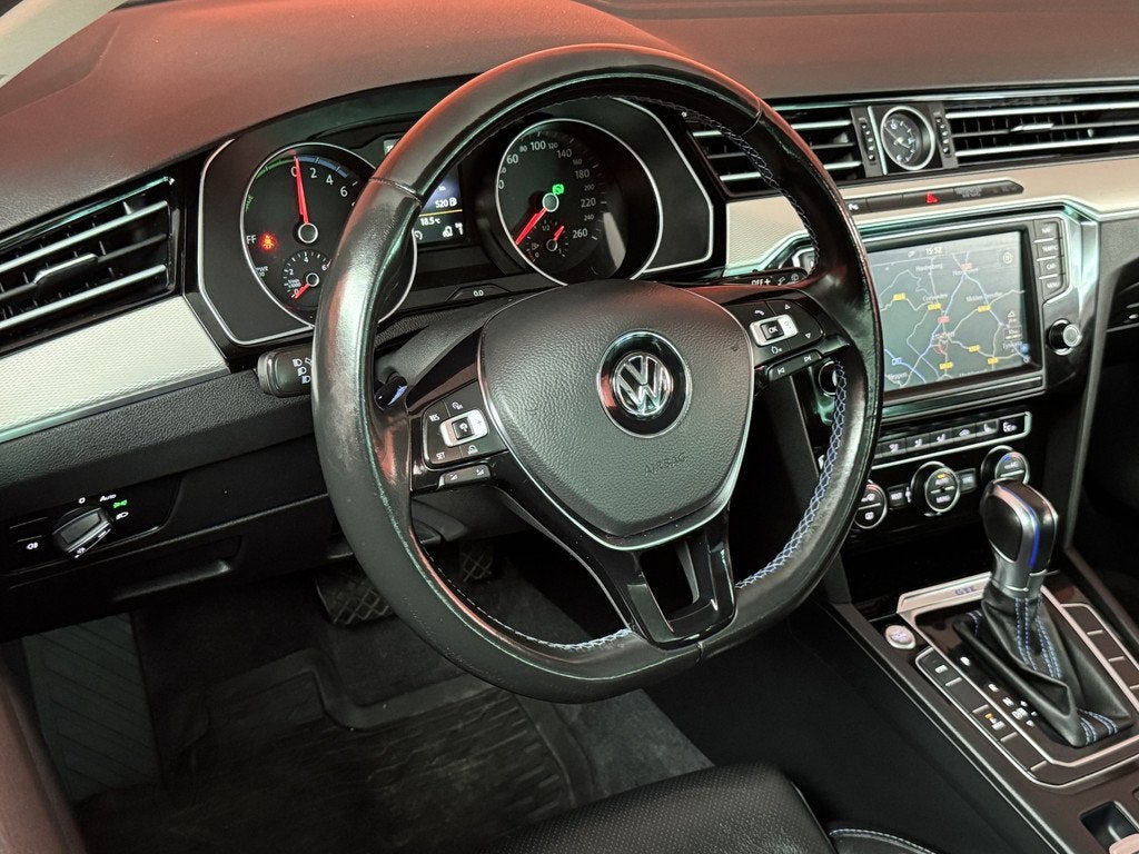 Volkswagen Passat Variant 1.4 TSI GTE Highline | Pano | Stoe, Gebruikt, 4 cilinders, Hybride Elektrisch/Benzine, 1600 kg