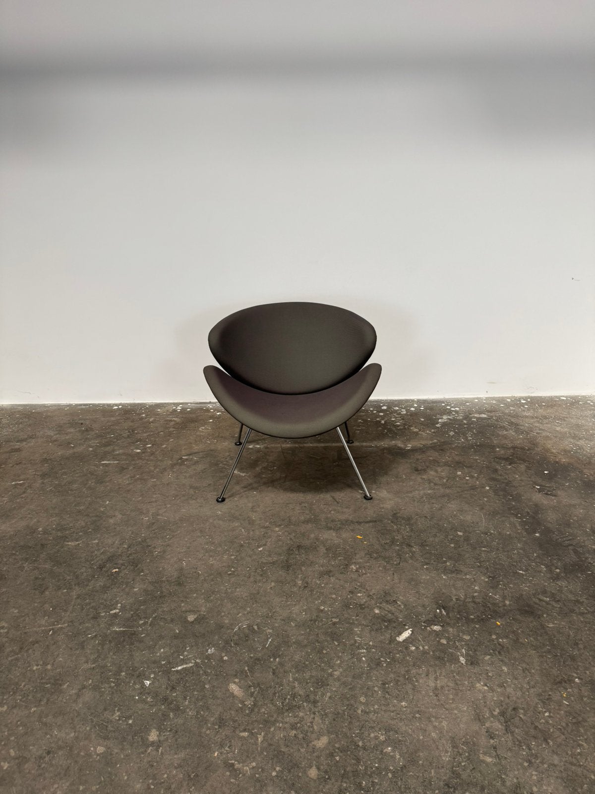 Artifort Orange Slice grijs Pierre Paulin, Ophalen, Zo goed als nieuw, 75 tot 100 cm